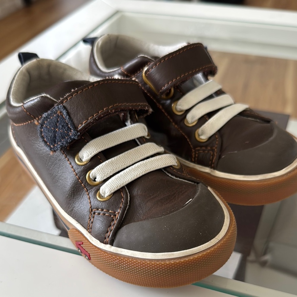 See Kai Run shoes size 11 for toddlers.
